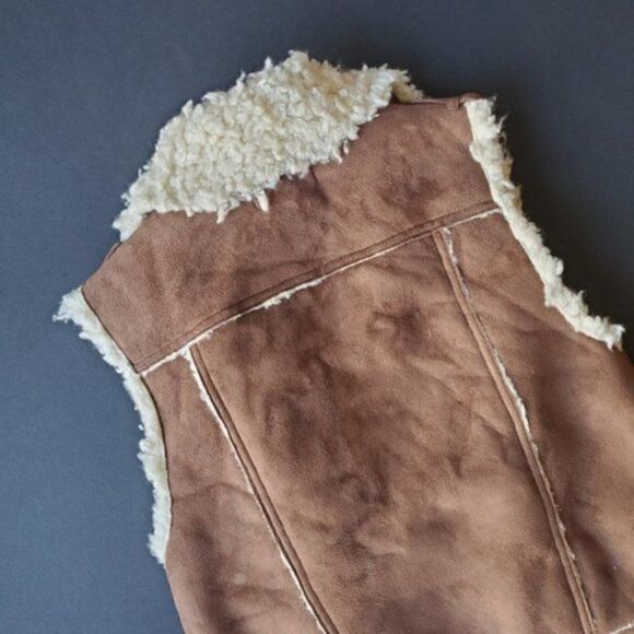 ⚘Steve Madden Faux Leather Vest - Picture 7 of 8